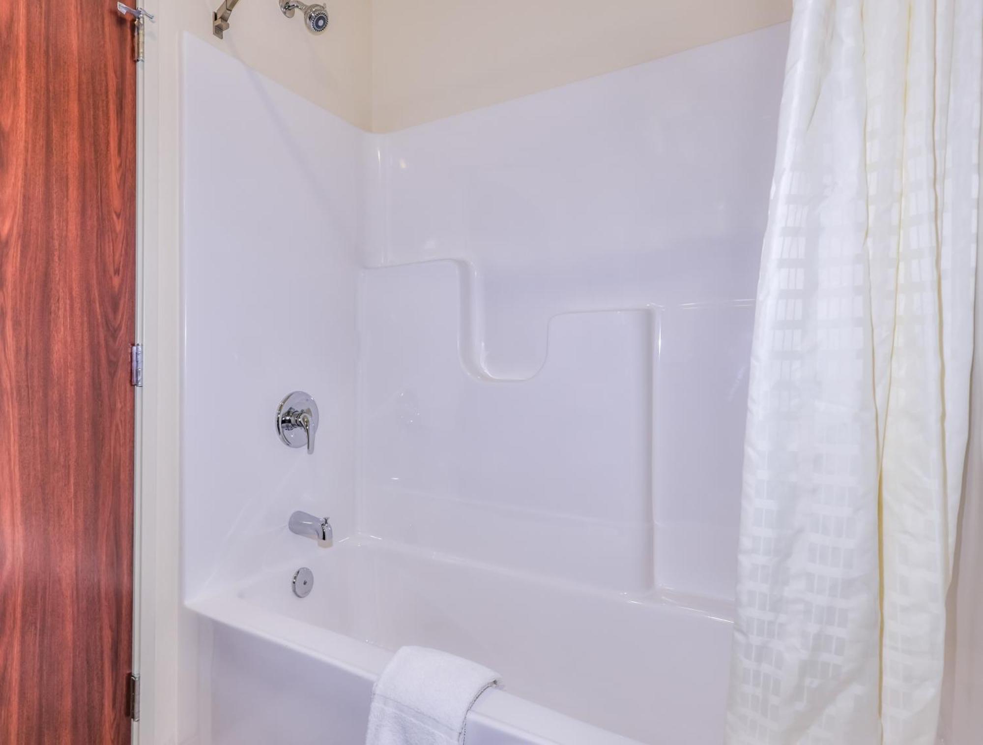 Cobblestone Hotel & Suites - Rhinelander Екстериор снимка