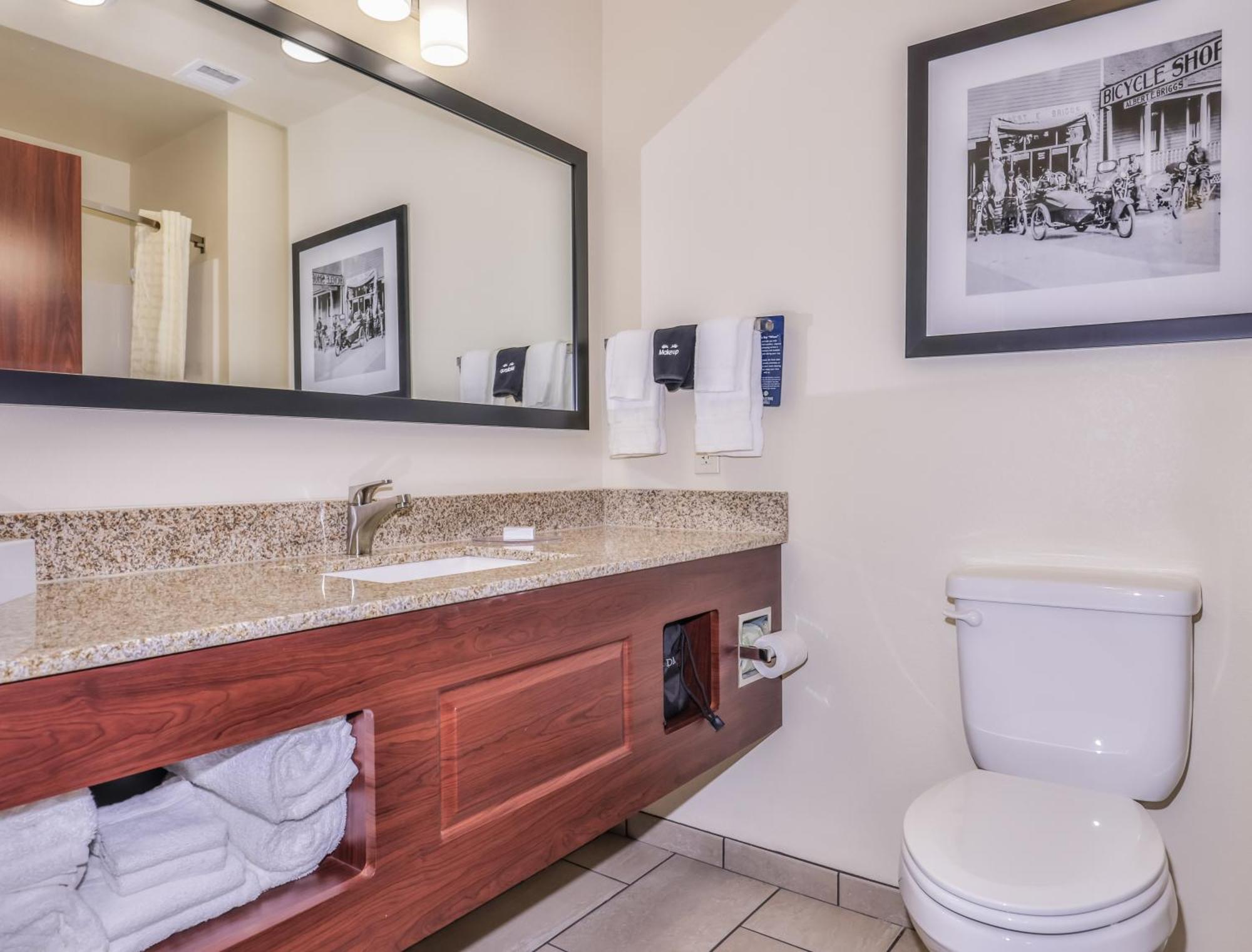 Cobblestone Hotel & Suites - Rhinelander Екстериор снимка