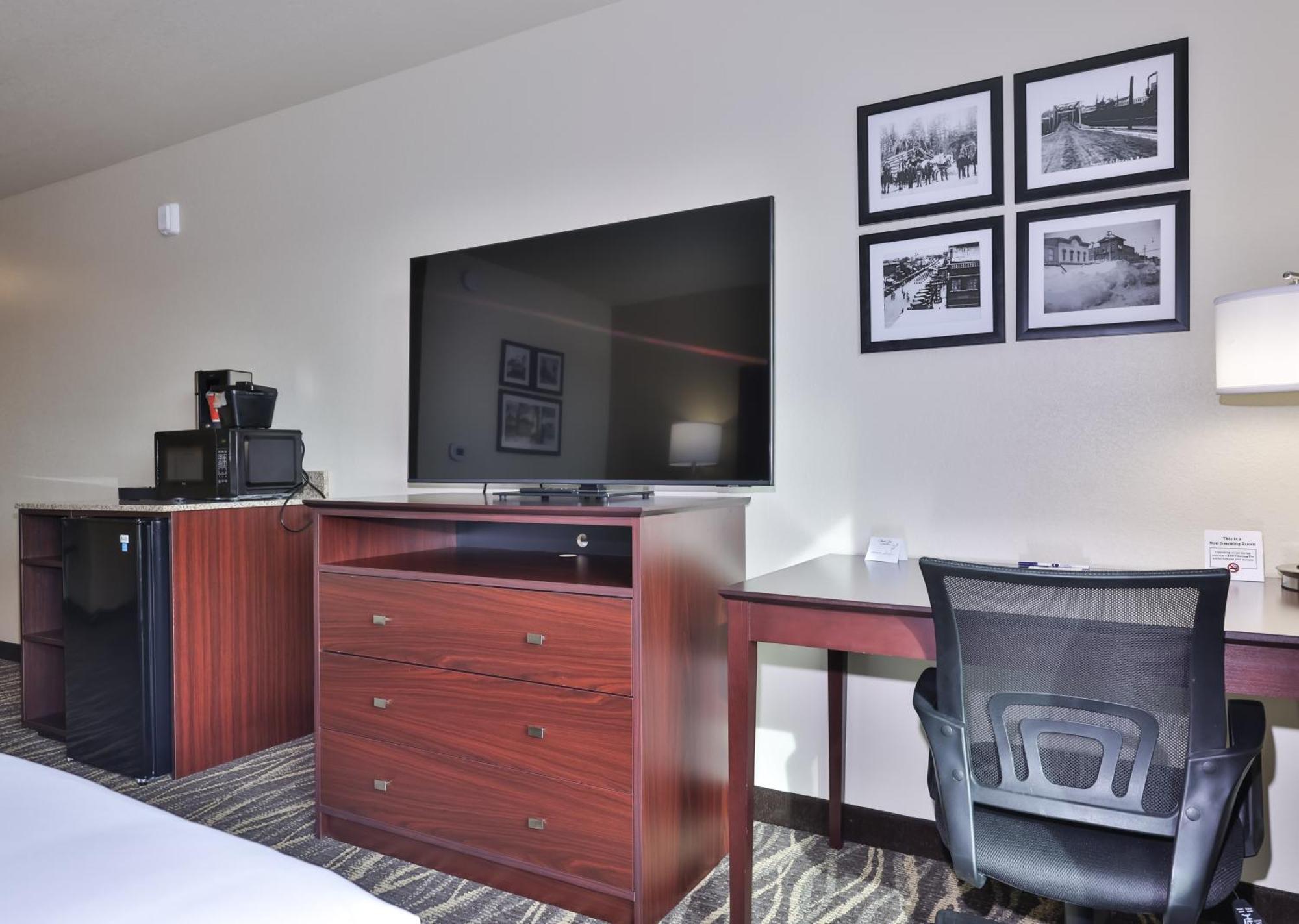 Cobblestone Hotel & Suites - Rhinelander Екстериор снимка
