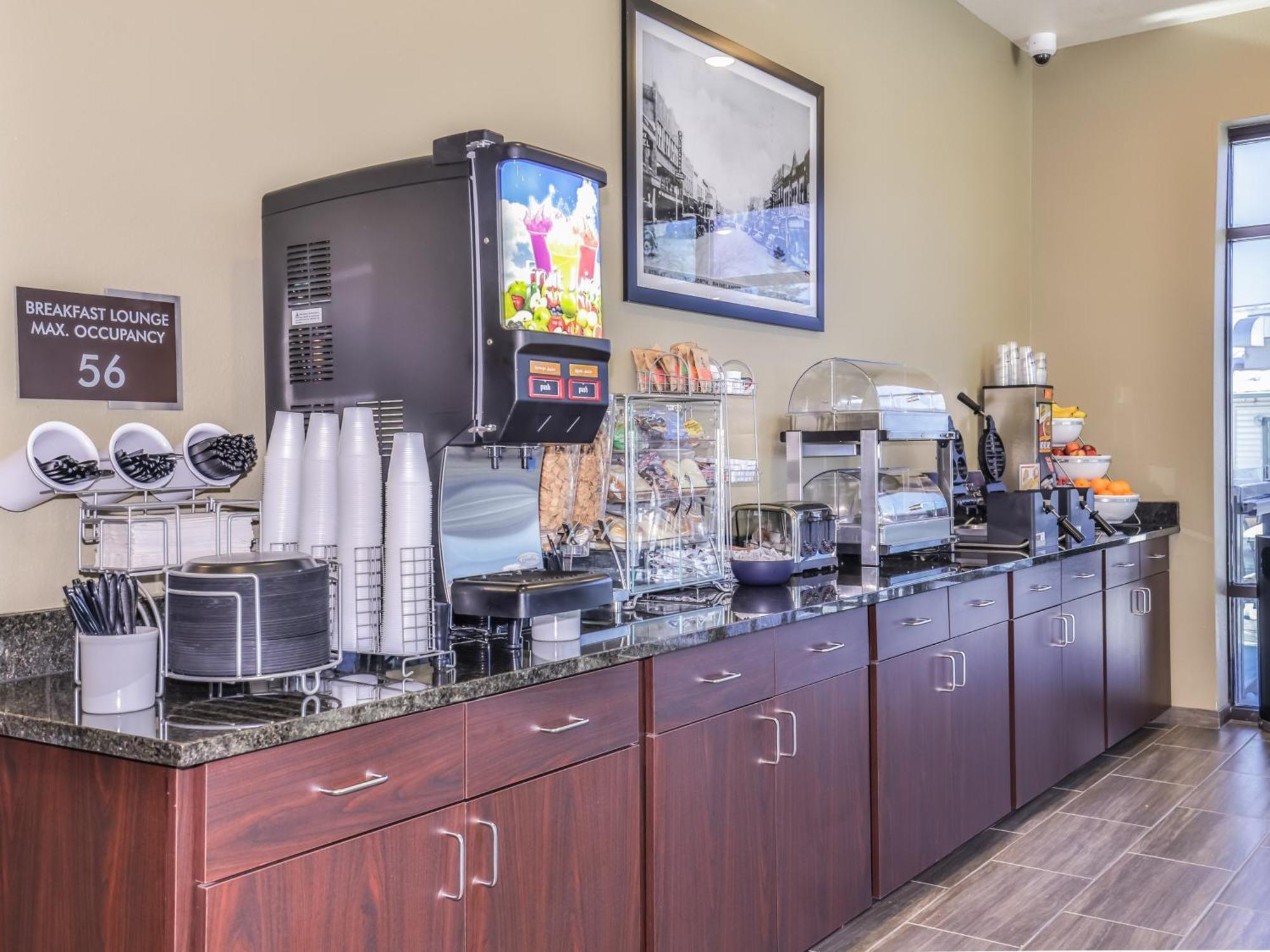 Cobblestone Hotel & Suites - Rhinelander Екстериор снимка
